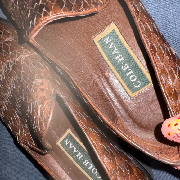 Cole Haan Women’s Brown Loafers size 6.5 - Picture 3 of 6